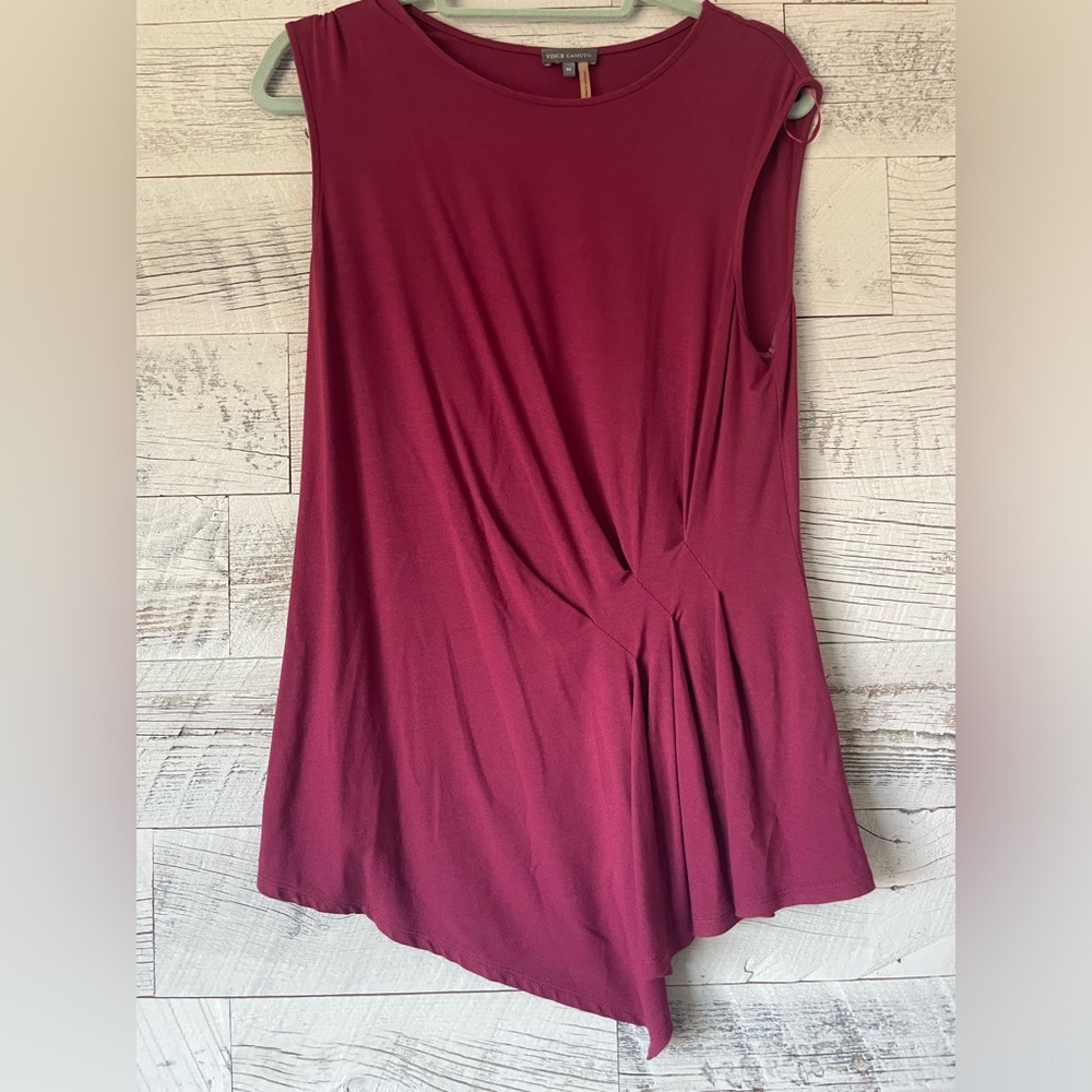 Vine Camuto Women’s Sleeveless Shirt, Medium. maroon Color